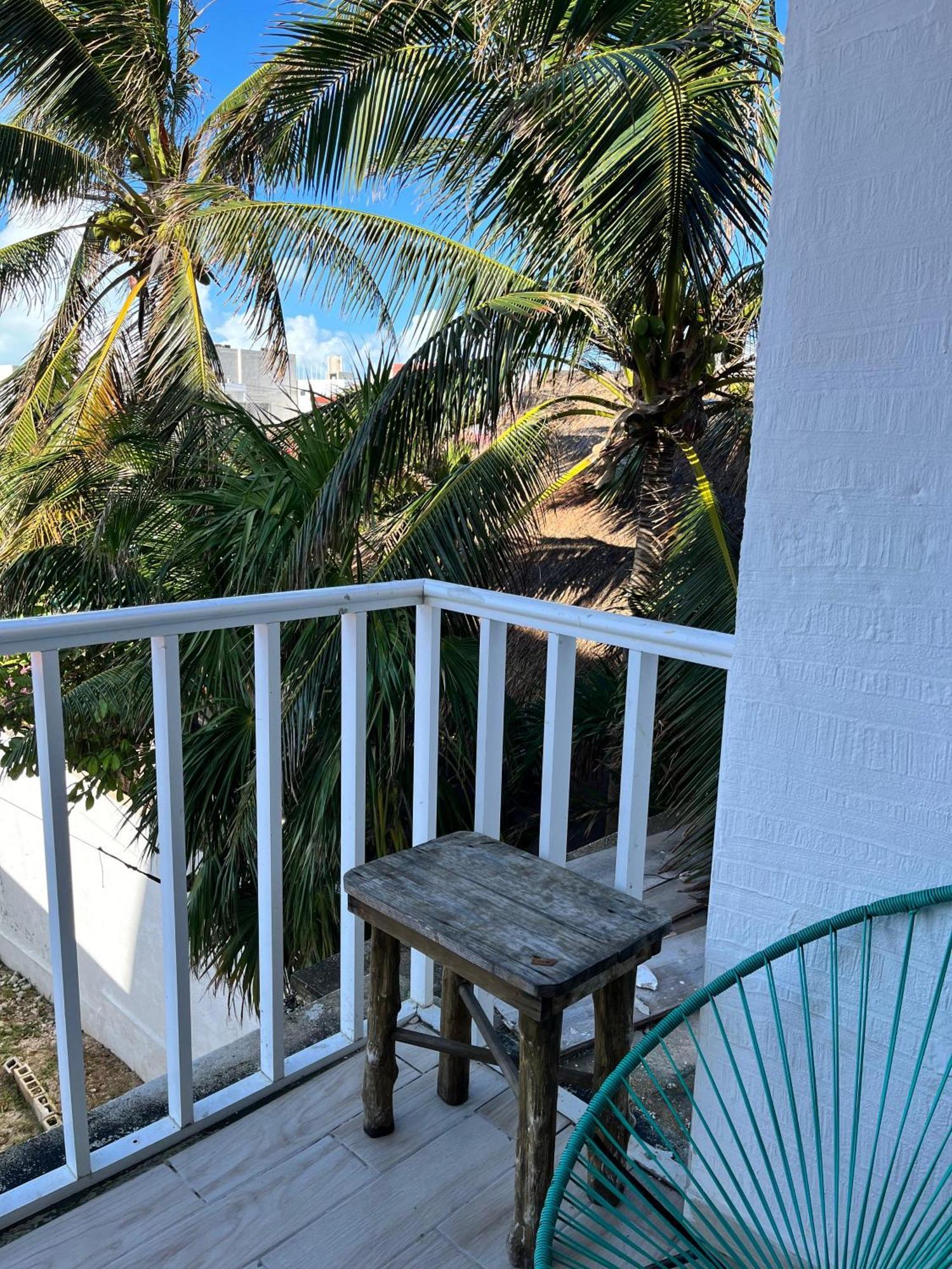 Balu Hotel Isla Mujeres Exterior photo