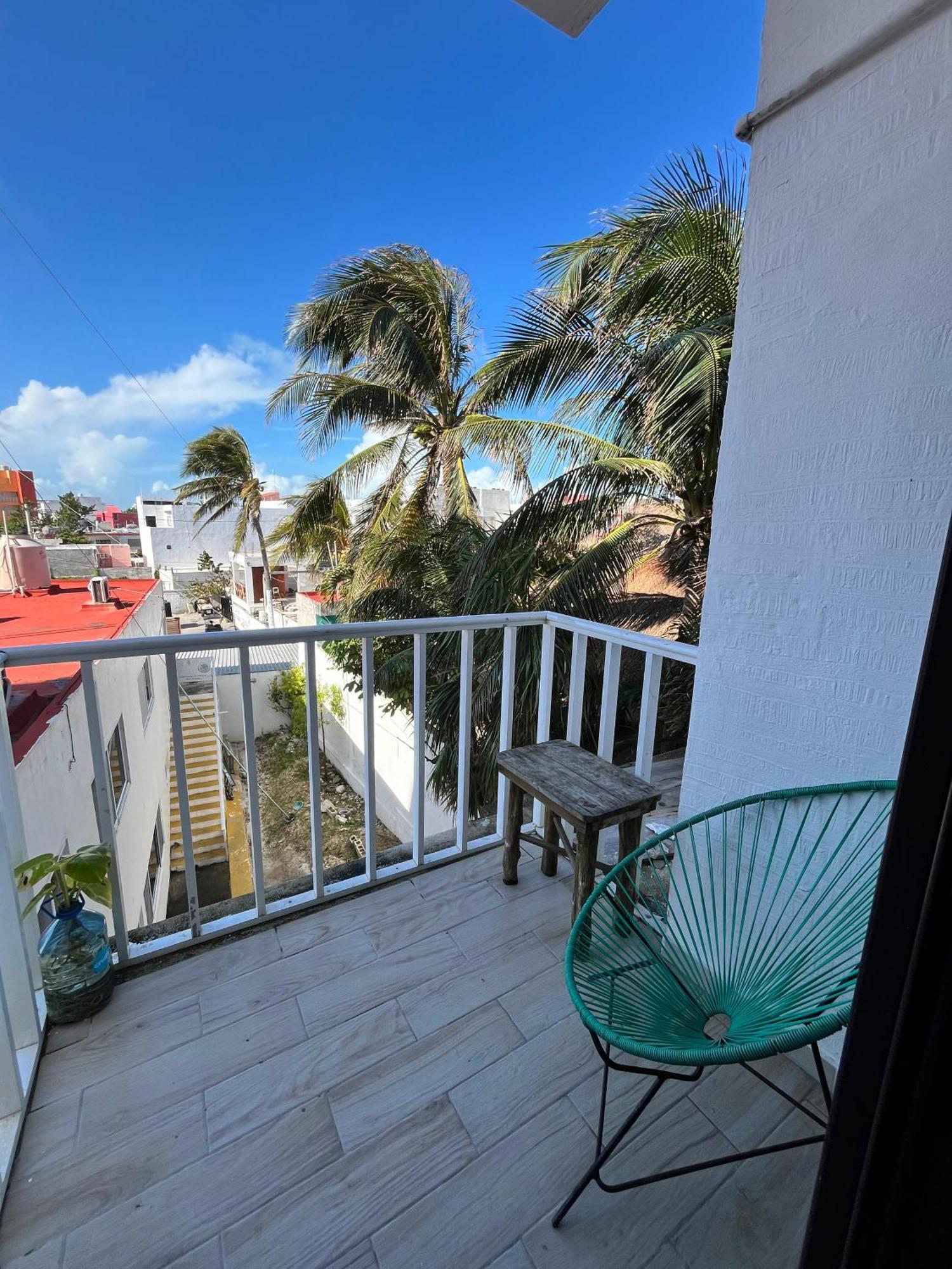 Balu Hotel Isla Mujeres Exterior photo