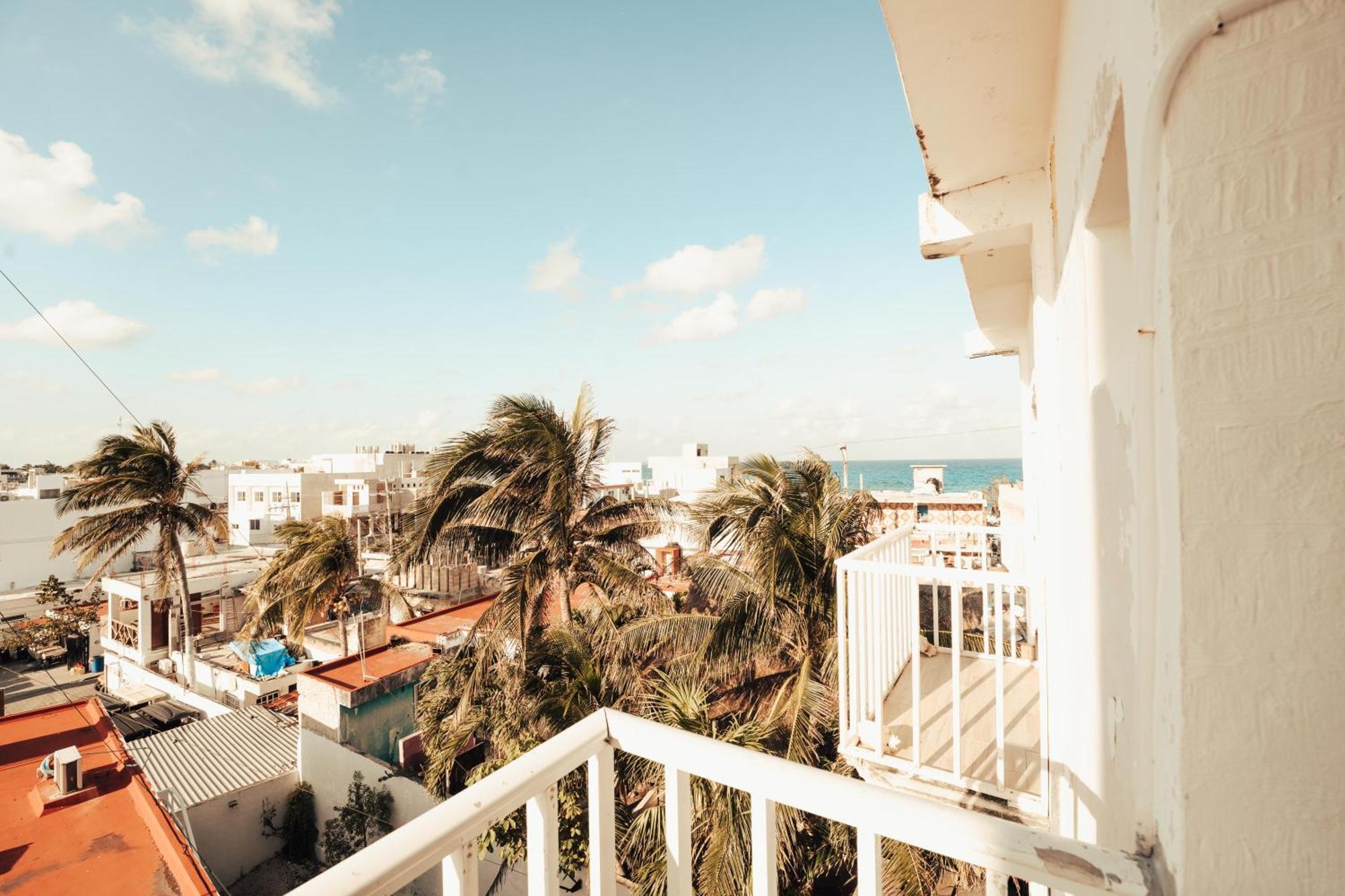 Balu Hotel Isla Mujeres Exterior photo